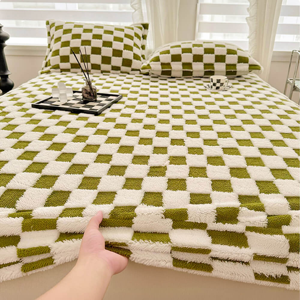 Checkerboard Plush Fitted Sheet