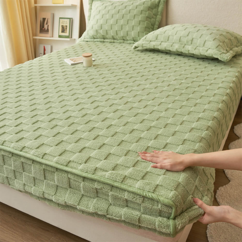 Checkerboard Plush Fitted Sheet