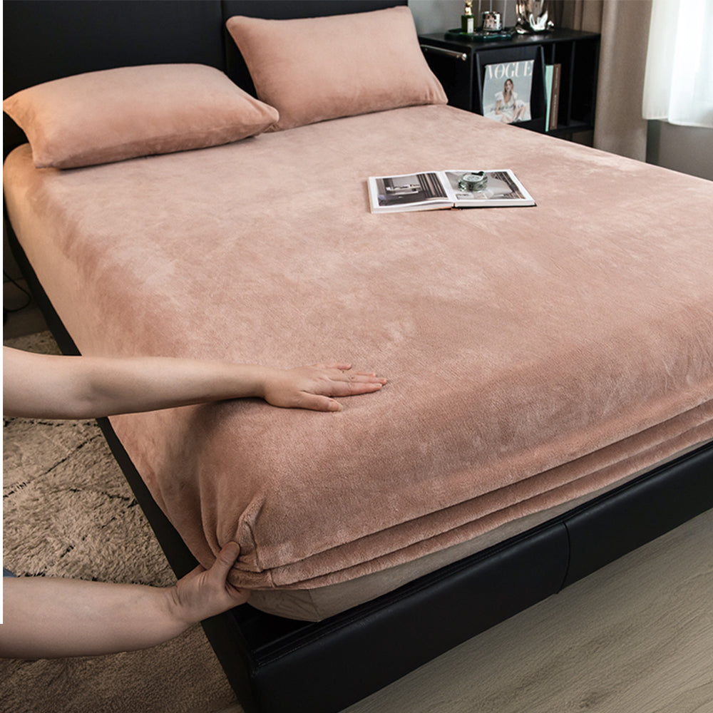 Minimal Cloud Milk Velvet Fitted Sheet