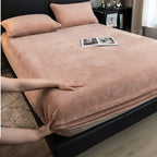 Minimal Cloud Milk Velvet Fitted Sheet