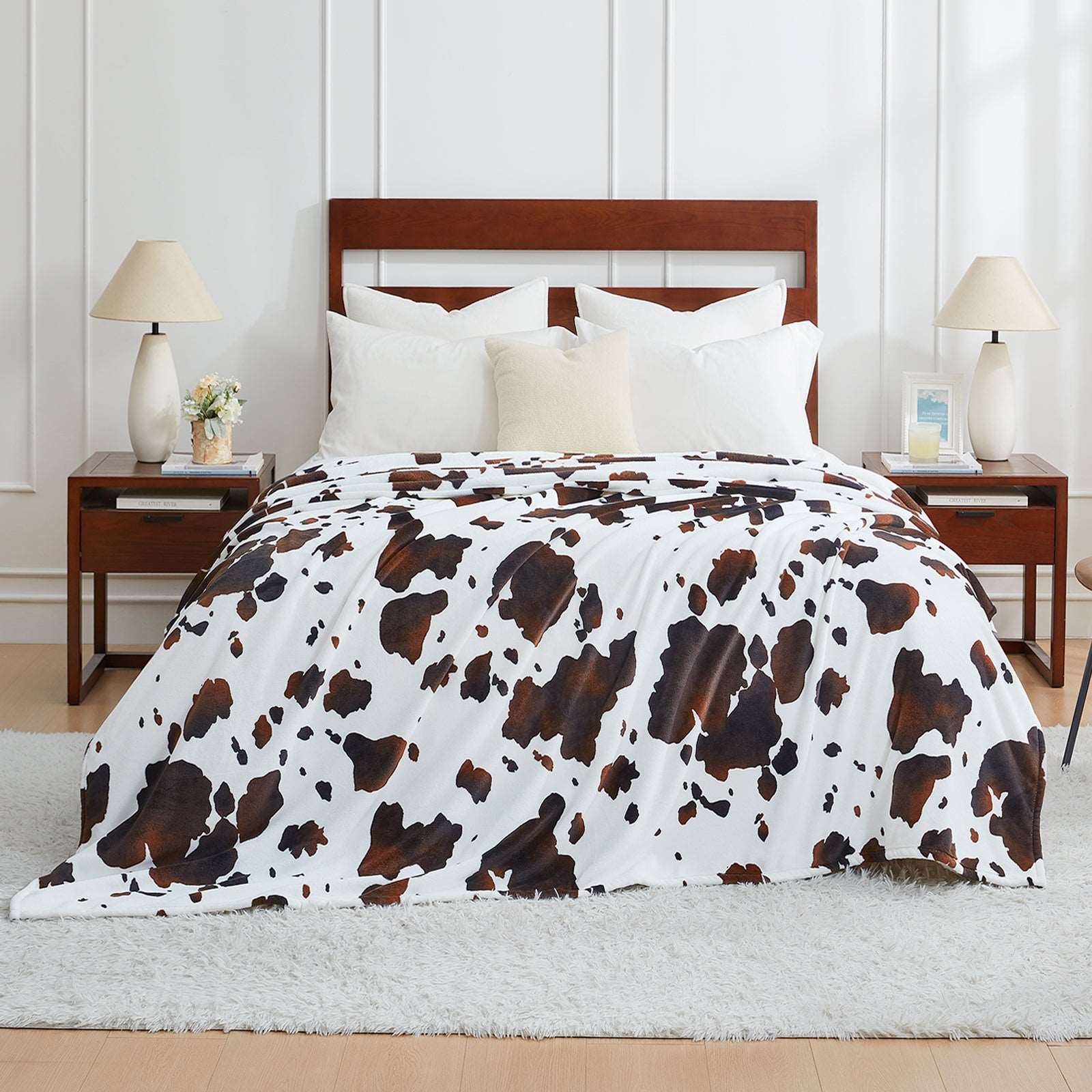 Cow Print Plush Throw Image principale du produit