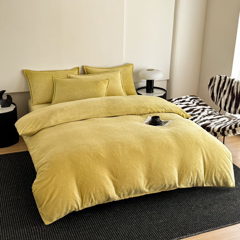 Mono Floral Milk Velvet Bedding Combination