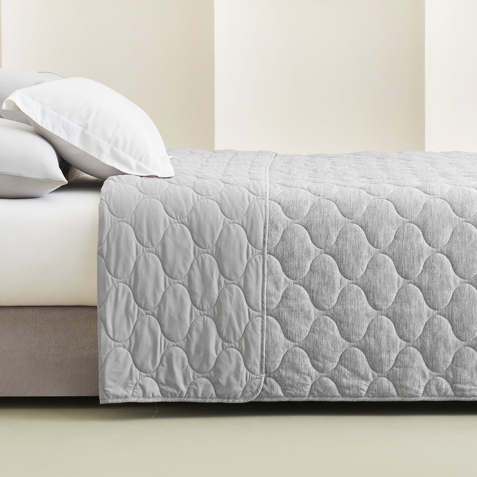 Dual-Sided Cooling Blanket