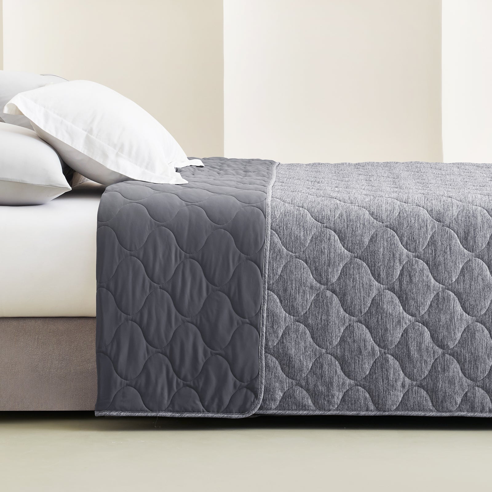Dual-Sided Cooling Blanket