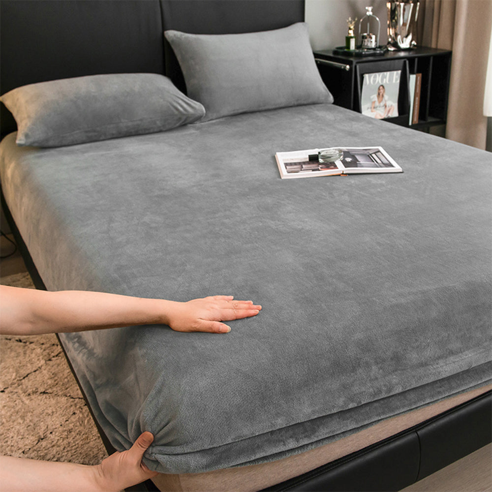Minimal Cloud Milk Velvet Fitted Sheet