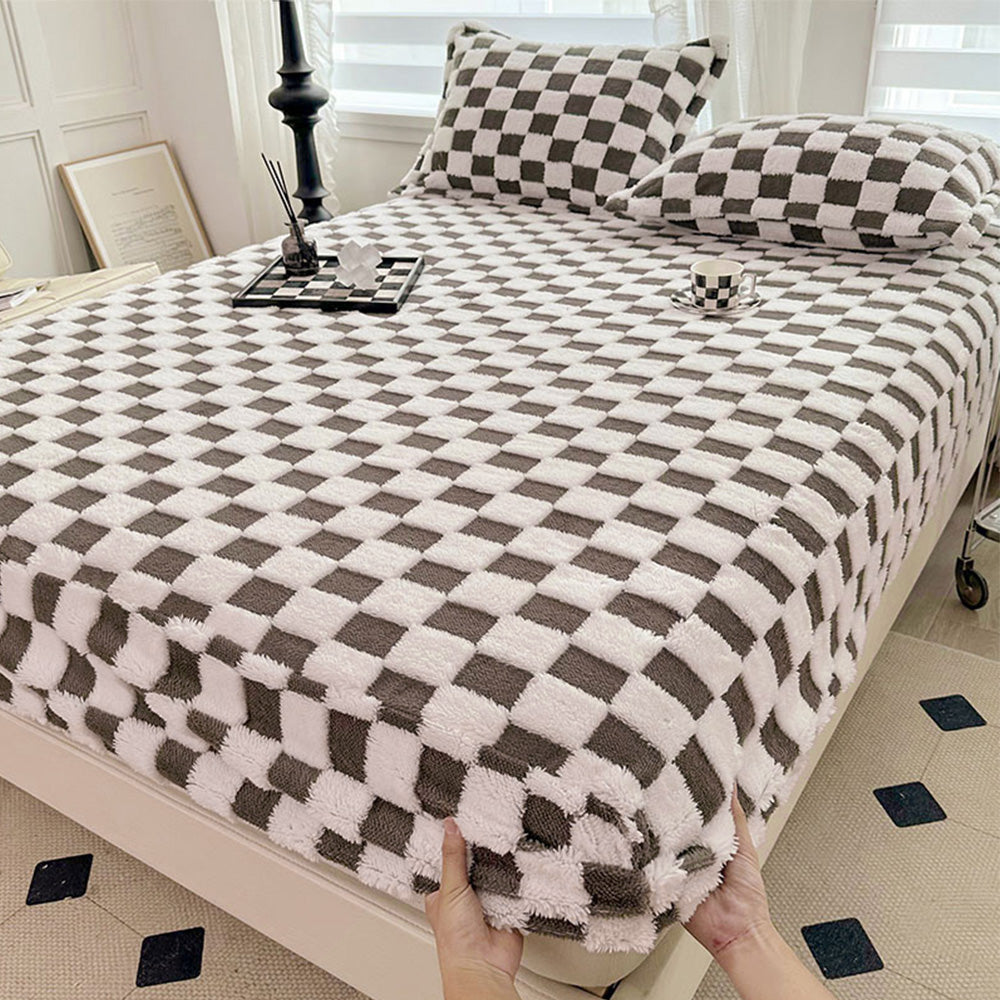 Checkerboard Plush Fitted Sheet