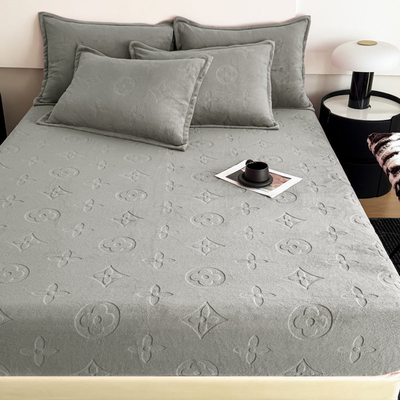 Mono Floral Milk Velvet Bedding Combination