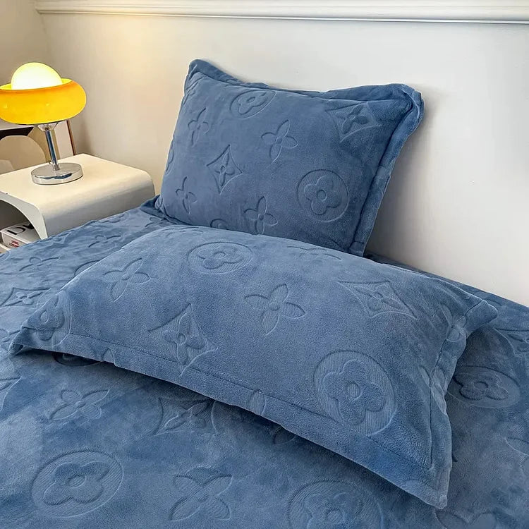 Mono Floral Milk Velvet Bedding Combination