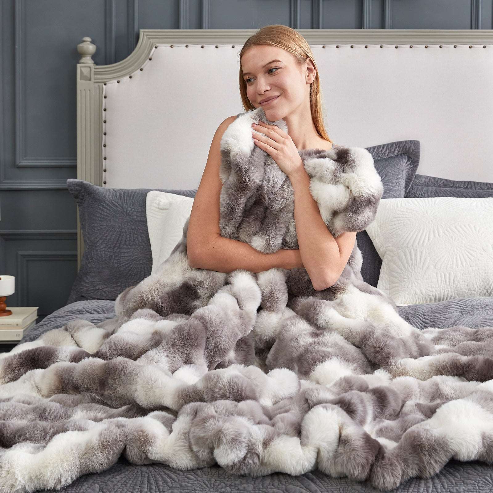 Bubble Tie-Dye Faux Fur Throw Secondary image