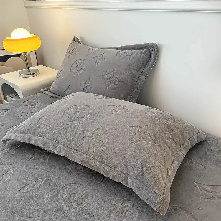 Full 4-Piece MonoFloral Duvet Cover Bedding Set