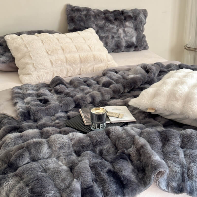Faux Fur Luxe Blanket