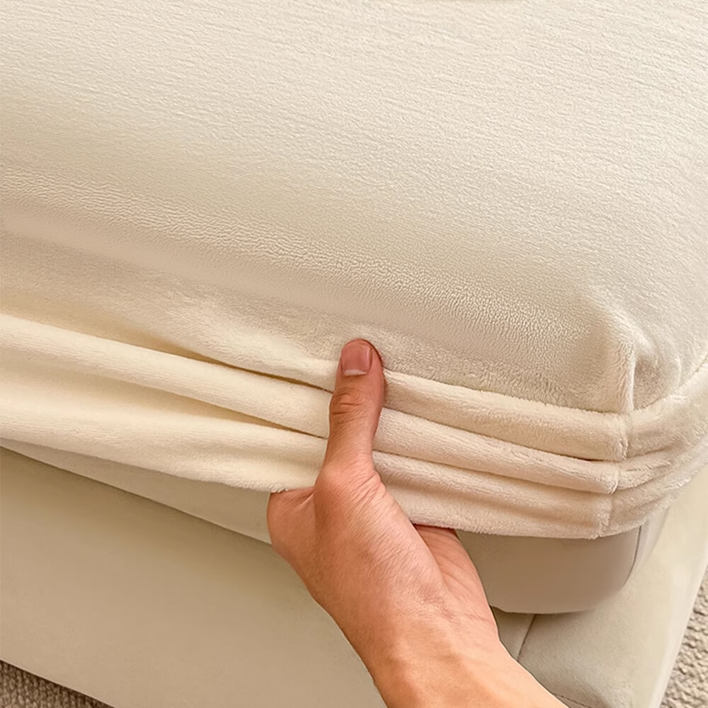 Minimal Cloud Milk Velvet Fitted Sheet
