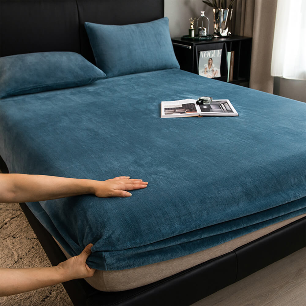 Minimal Cloud Milk Velvet Fitted Sheet